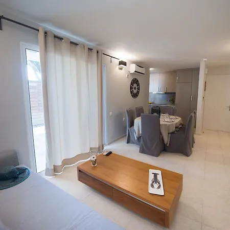 Regalo Apartment